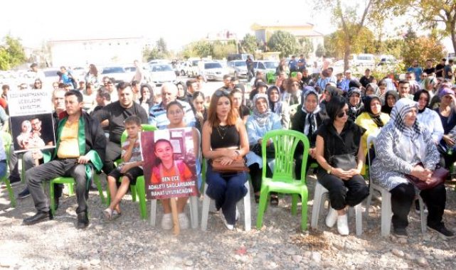 Ebrar Sitesi'nde ölenleri yakınlarından bölgeyi imara açanlara tepki