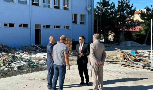 Emirdağ'da okullarda güçlendirme çalışması devam ediyor
