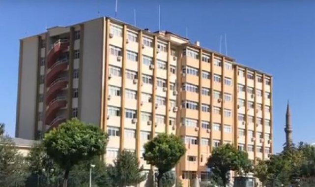 Emniyet müdürlüğünde polis memuru, teknikeri öldürdü