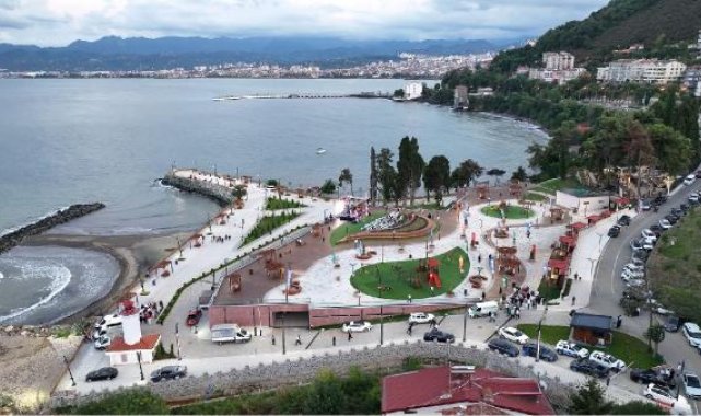 Erdoğan'ın tepki gösterdiği binalar yıkıldı, kıyı şeridi halka açıldı