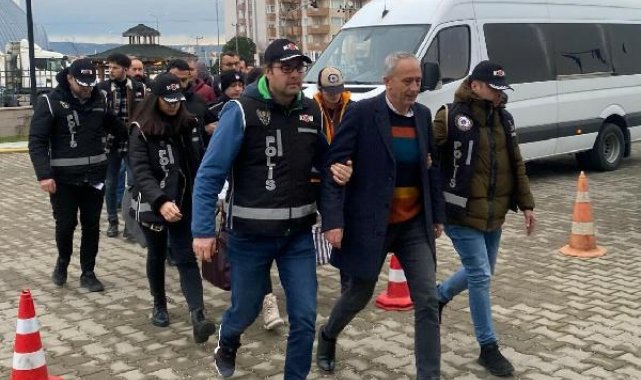 Eski belediye başkanı, 'hayvan hırsızlığı' soruşturmasında 'rüşvet' takibine takılmış