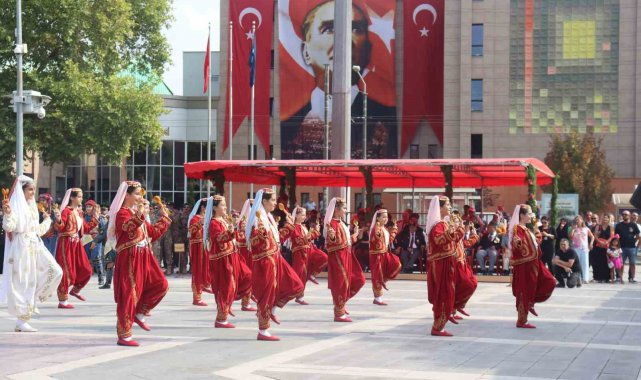 Eskişehir'in 101'inci kurtuluş yılı törenle kutlandı