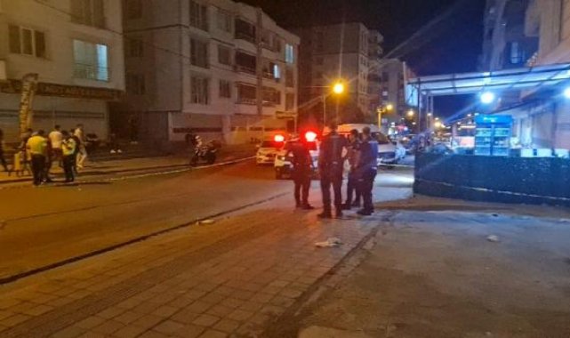 Ev yemekleri yapan kadın, iş yerinin önüne gelen kadın tarafından tabancayla vuruldu