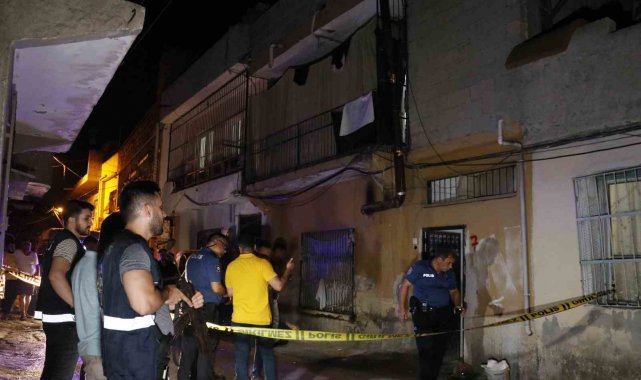 Evinin zili çalınca balkona çıktı, tabancayla başından vuruldu
