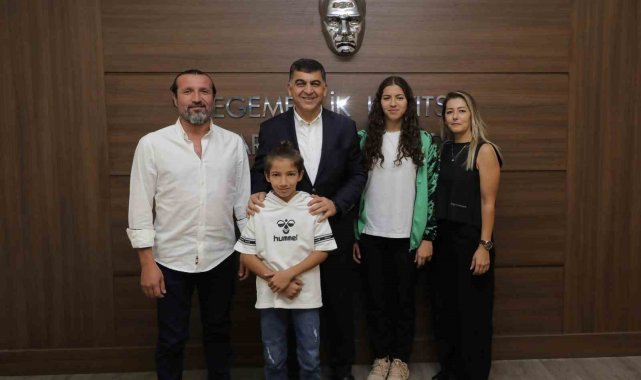 Fadıloğlu, Fenerbahçe'ye transfer olan Beril'i ağırladı
