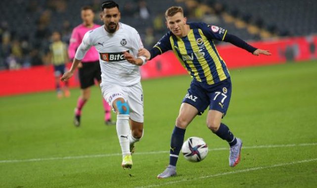 Fenerbahçe, Burak Kapacak'ı 1 yıllığına Sivasspor'a kiraladı