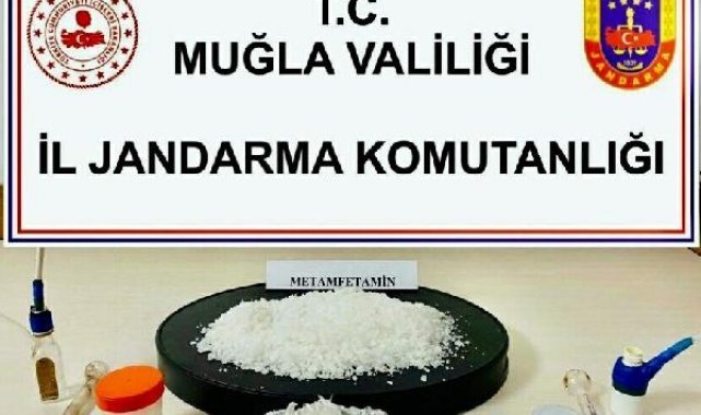 Fethiye'de 650 gram metamfetaminle yakalanan 3 kişiye gözaltı