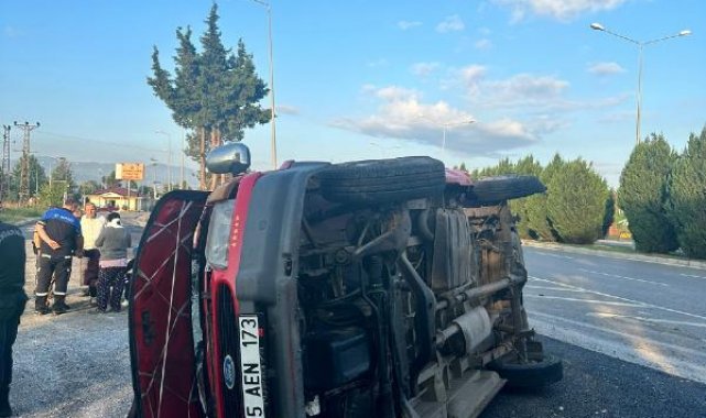 Fındık işçilerini taşıyan minibüs devrildi: 15 yaralı