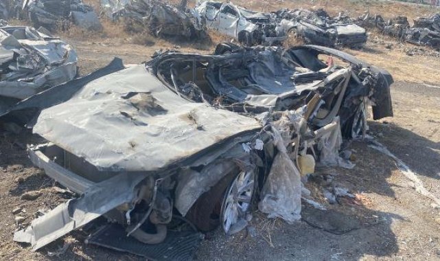 Gasbettikleri aracı, deprem hasarlı aracın şasi numarasıyla değiştirip satmak istemişler
