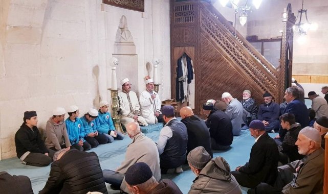 Gazilere vefa ve dua için sabah namazında buluştular