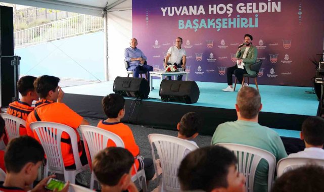 Göksel Gümüşdağ ile Yasin Kartoğlu, Başakşehirli taraftarlarla bir araya geldi