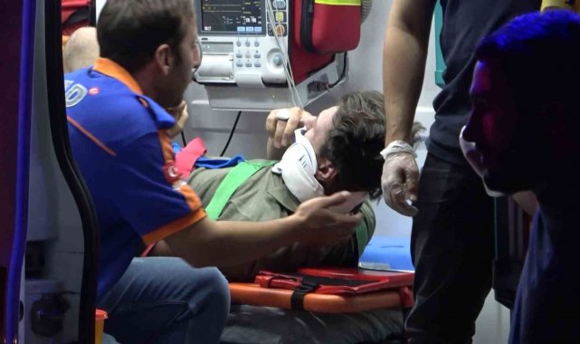 Gümüşhane'deki trafik kazasında anne, baba ve 3 aylık bebekleri yaralandı