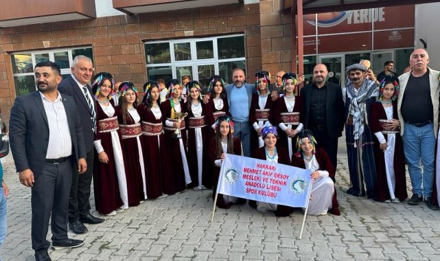 Hakkari halk oyunları ekipleri 2 dalda bölge birincisi oldu