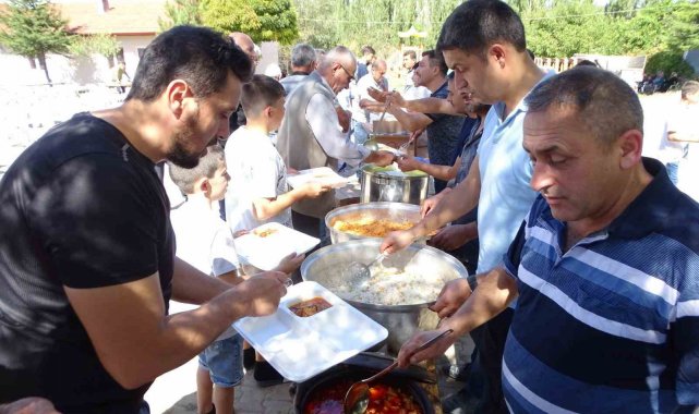 Hisarcık Hamamköy'de hayır yemeği