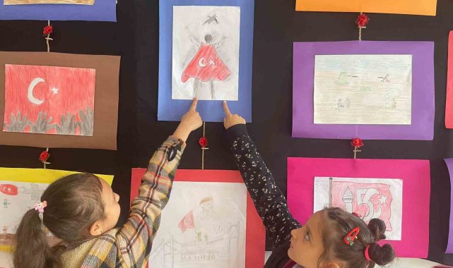 Hisarcık'ta minikler 15 Temmuz'u resmetti