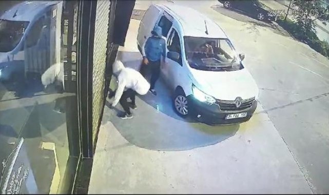 İstanbul'da mağazalardan hırsızlık yapan şüpheliler kamerada