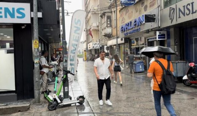 İzmir'de sağanak etkili oldu