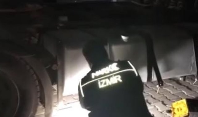 İzmir'de TIR'ın akaryakıt deposunda 58 kilo uyuşturucu ele geçirildi