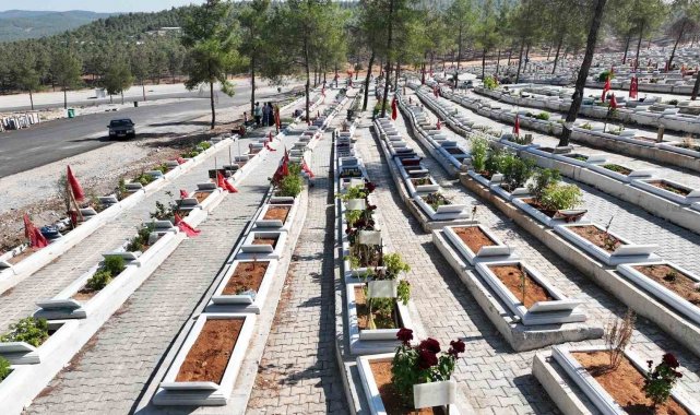 Kapıçam Mezarlığında çevre düzenlemesi sürüyor
