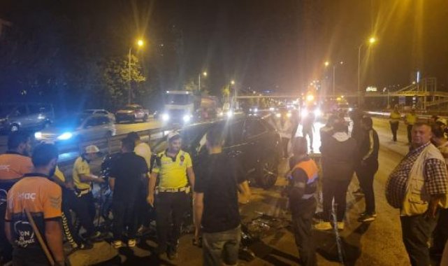 Kartal D-100 Karayolu'nda zincirleme trafik kazası: 2 yaralı