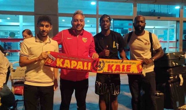 Kayserispor'un yeni transfleri Kayseri'ye geldi