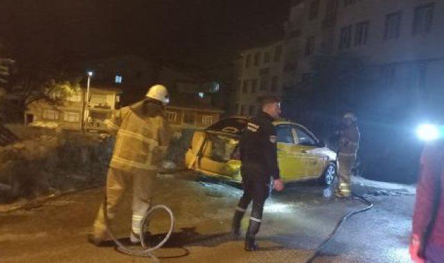 Kırıkkale'de park halindeki taksi kundaklandı