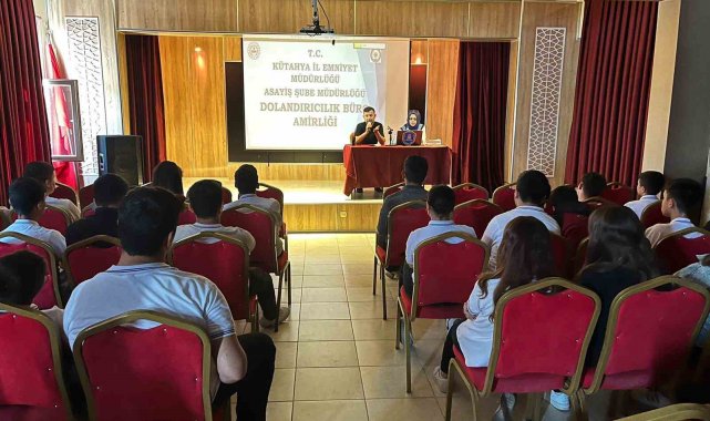 Kütahya'da 100 öğretmen ve öğrenci dolandırıcılık konusunda bilgilendirildi