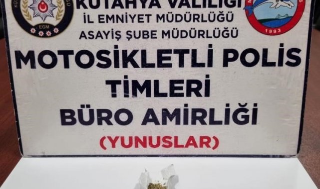 Kütahya'da ehliyetsiz sürücü uyuşturucuyla yakalandı