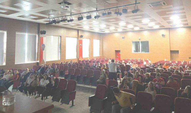 Kütahya'da polis özel güvenlik görevlilerine uyuşturucu semineri verdi
