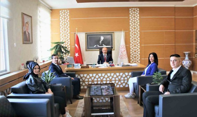 Kütahya'da "İlin çırağı" ve "İlin kalfası" Müdür Başyiğit ile bir araya geldi