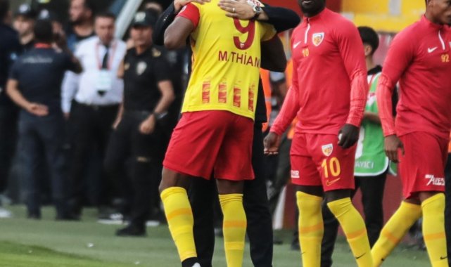 Mame Thiam gollerine devam ediyor