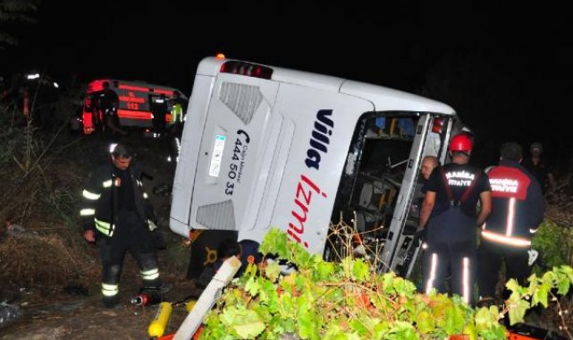 Manisa'da yolcu otobüsü üzüm bağına uçtu: 15 yaralı