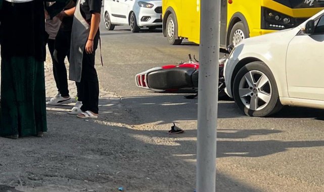 Mardin'de otomobil ile motosikletin karıştığı kazada 1 kişi yaralandı