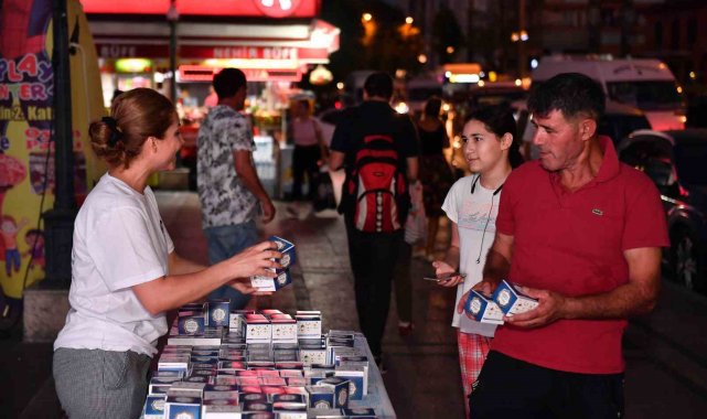 Mersin'de 15 bin kandil simidi dağıtıldı