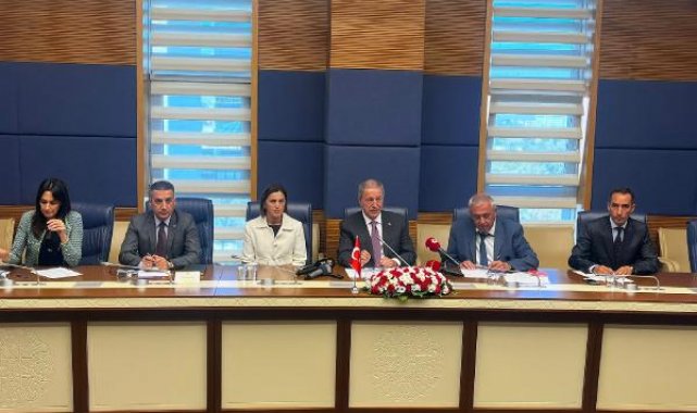 Milli Savunma Komisyonu Başkanı Akar, Moğolistan heyetiyle görüştü
