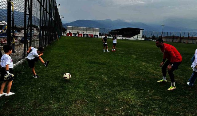Miniklerden Düzcespor'a moral ziyareti