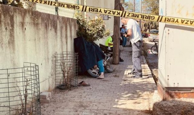 Motosiklet duvara çarptı, sürücü öldü