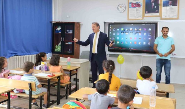 Müdür Tosun, ilkokul öğrencileriyle bir araya geldi