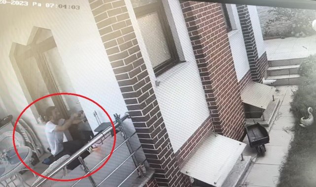 Önce köpekle oynadı, sonra böyle soygun yaptı...Tatilde paraları yerken yakalandı