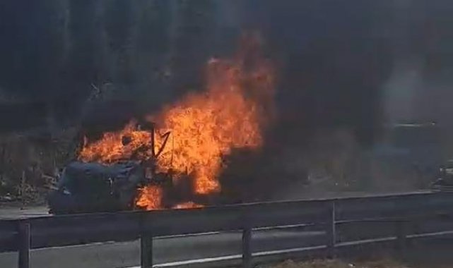 Oto kurtarıcı TIR'a çarptı; sürücüsü yanarak can verdi; 2 yaralı