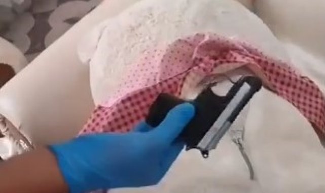 Oyuncak ayının içinden tabanca çıktı