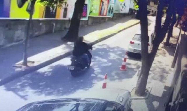 Panikleyen hırsız motosikletle kaçarken düştü