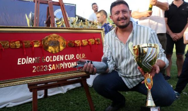 Posta güvercini yarışmasında, 1'inci olan güvercin sahibine altın kemer kazandırdı