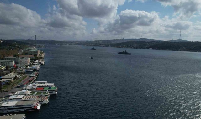 Preveze Deniz Zaferi'nin 485'inci yıldönümünde 15 savaş gemisi Boğaz'dan geçti