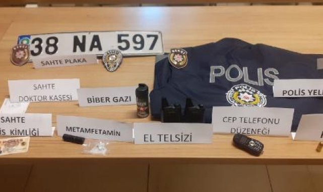 Sahte polis yeleğiyle gezerken bekçilere yakalandılar; 3 gözaltı