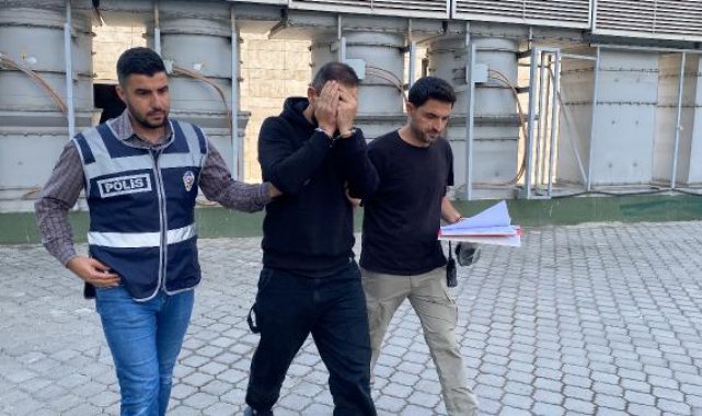 Silah kabzasıyla kafasına vurup, telefon ve parasını aldılar