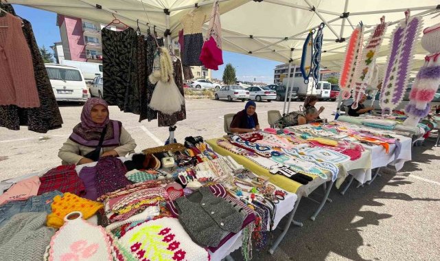Sincan'da "Hanımlar El Emeği Pazarı" ilgi görüyor