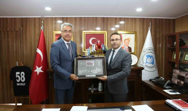 STSO Başkanı Özdemir: "Ekonomik gelişmeyi, Sivas'ın tüm ilçeleriyle sağlamayı hedefliyoruz"