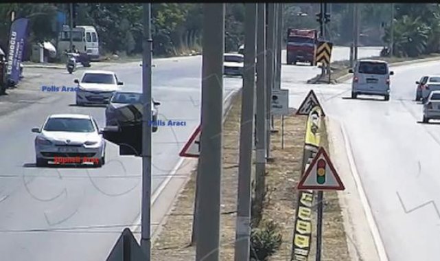 Sürücüsünün 'dur' ihtarına uymadığı otomobilden 19 kilo esrar çıktı