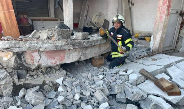 Tarsus'ta eski yapı evin duvarı çöktü, 1 çocuk yaralandı
